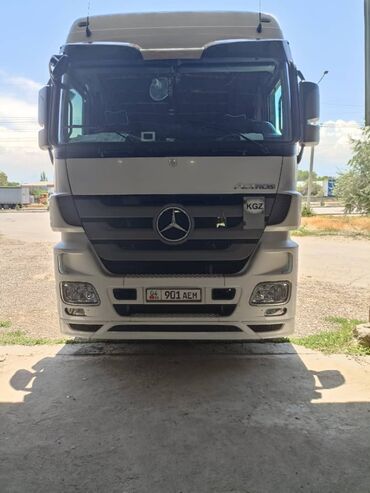 услуги грузовых перевозок: Тягач, Mercedes-Benz, 2012 г., Тентованный