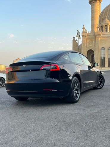 Tesla: Tesla Model 3 – tam elektrikli sedan Xüsusiyyətlər və dizayn: - Gözəl — 6