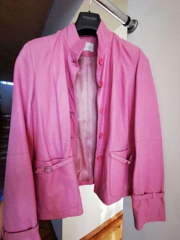 i̇talya istehsalı olan qadın şubaları: Женская куртка M (EU 38), цвет - Розовый