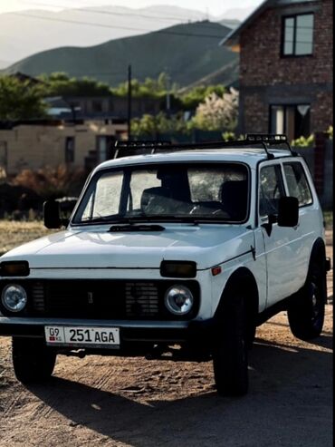 матор трактор: ВАЗ (ЛАДА) 4x4 Нива: 1988 г., 1.6 л, Механика, Бензин