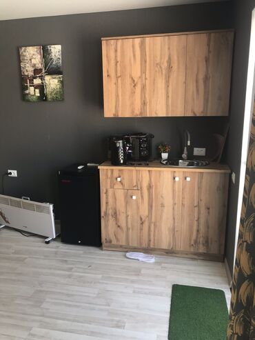 Посуточная аренда домов: 28 м², 4 комнаты, Балкон застеклен, Бронированные двери, Видеонаблюдение — 11