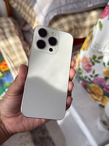 IPhone 15 Pro, Б/у, 256 ГБ, Natural Titanium, Защитное стекло, 86 %