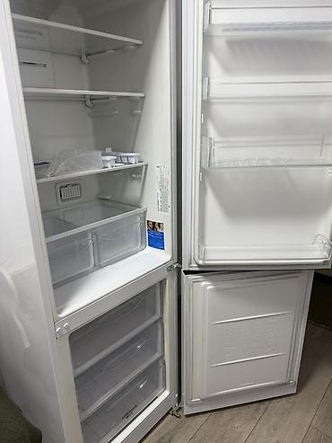 indesit: Холодильник Indesit с нижней морозильной камерой. Б/у цена 18000 — 6