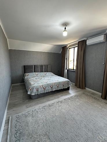 Продажа коттеджей и домов: Продаётся дом в ж/м Ак-Ордо Локация: Ак-Ордо (пер. Ахунбаева / — 7