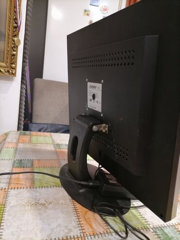 Monitori: Monitor ispravan Ivori Tajland. Dijagonala oko 48 cm
 Mirjevo — 10