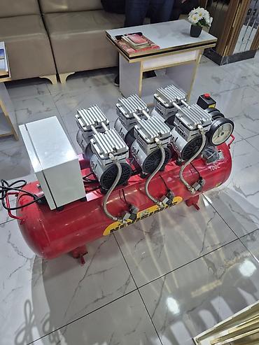 Alətlər: Yağsız hava kompressoru – 70 L şaquli/silindrik rezervuar, 4 başlı (4 — 2