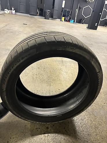 255 40 17: Pirelli təkər – yay/performans tipli Ölçü: 275/40 R20 Yük/sürət — 1