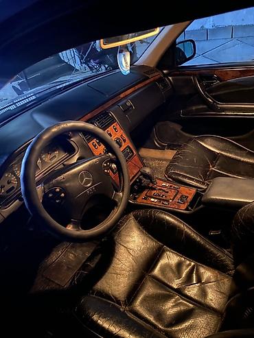 диспы: Mercedes-Benz E-Class: 2002 г., 3.2 л, Автомат, Газ, Седан — 2