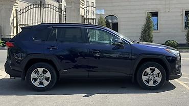 byd e2 2024: Toyota RAV4: 2022 г., 2.5 л, Автомат, Гибрид, Кроссовер — 5