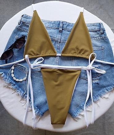 dd step sandale: Dvodijelni bikini set – maslinasto zeleni sa belim detaljima - Gornji — 6