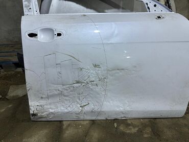 Аксессуары и тюнинг: Byd On Sag qapi.orginal ustden cixma,vurulub batigi eziyi var.Ona gore