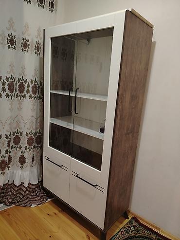 Dolablar: Şkaf-vitrin - Material: ağ və ağ-qəhvəyi rəngdə laminat/MDF korpus — 4