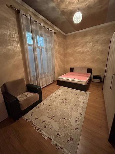 продаю дом ленинградской: 5 комнат, 35 м², 350 соток, Бишкек, Собственник — 6