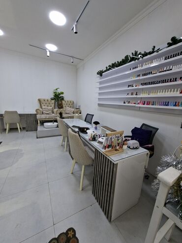 Digər kommersiya daşınmaz əmlakı: N.Nerimanov Ehmed Receblide Obyekt Gozellik salonu Icareye Verilir — 2