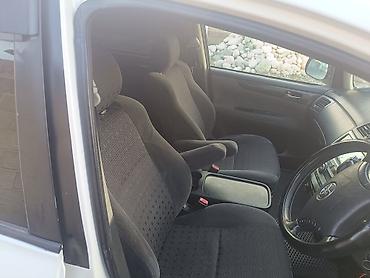 Toyota: Toyota Ipsum: 2003 г., 2.4 л, Бензин, Минивэн — 6