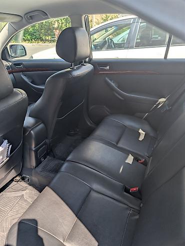 ру: Toyota Avensis: 2004 г., Автомат, Бензин, Седан — 5