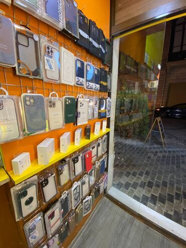 Mağazalar: İçəri şəhər metrosuna yaxın Torqovuya yaxın əşyali təmirli 1 otağlı — 3