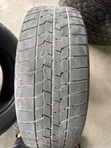 покрышки легковой автомобиль: 215/65/16 1 шт