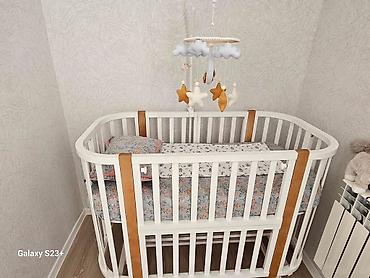 Beşiklər: Oğlan və qız üçün, İşlənmiş, Yumru, Beşik, Dəst ilə, Matras ilə, Yellənmə mexanizmsiz — 1