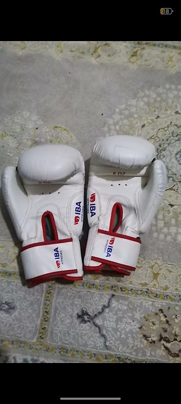 yarış velosiped: IBA (International Boxing Association) boks əlcəkləri - Rəng: ağ — 2