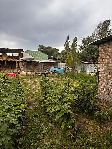 Үйлөр: Продаётся кирпичный двухэтажный дом с большим двором и хозяйственным — 3