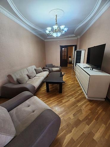 Mənzillər: 2-3 otağa düzəlim 2 yataq otağı 1 zal. İbarətdir mətbəx xol hissədə — 1