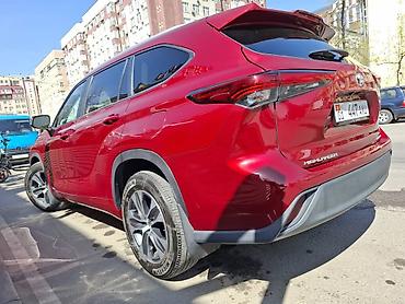 Toyota: Toyota Highlander: 2023 г., Автомат — 5