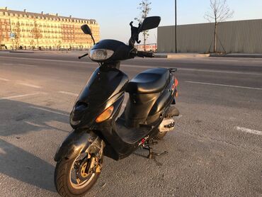 10618 elan: Moped Moon hec bir problemi yoxdur 80 kubdur, probeg 9000, her detali