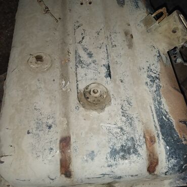 Yanacaq çənləri: Avtomobil üçün yanacaq çəni — 5