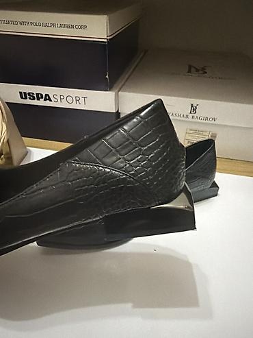 Qadın loafer ayaqqabısı – qara, timsah fakturalı dəri dizaynı - lalafo.az -da Qadın loafer ayaqqabısı – qara, timsah fakturalı dəri dizaynı -