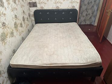 2 спальная кровать: Б/у, 2 односпальные кровати