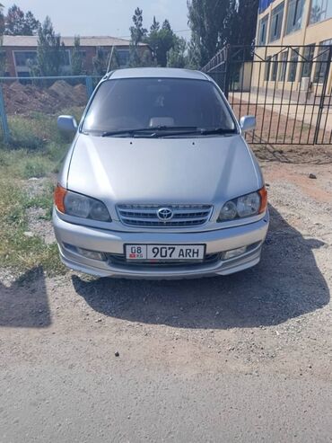 срочно продается машина: Toyota Ipsum: 2001 г., 1 л, Автомат, Бензин, Универсал