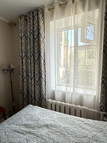 Продажа коттеджей и домов: Продается большой дом в центре г. Нарын 📍 Адрес: ул. Торобаева. Дом — 22