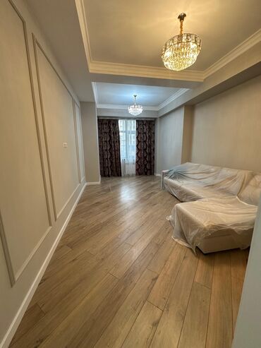 квартира с террасой: 2 комнаты, 82 м², Элитка, 2 этаж, Дизайнерский ремонт