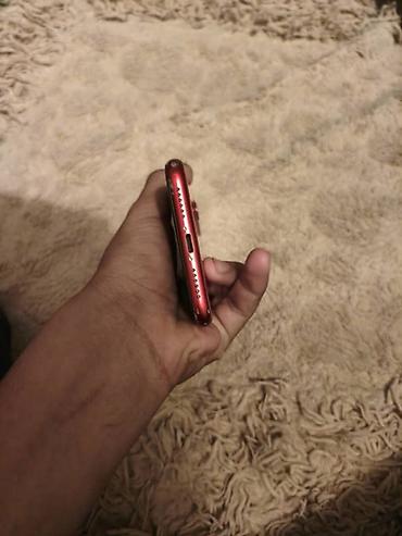 видио камеры: Смартфон Apple iPhone (цвет Product Red) - Корпус: алюминиевый, цвет — 2