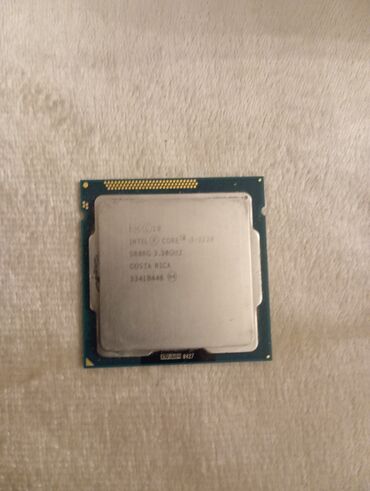 Monitorlar: Prosessor Intel Core i3 İNTEL, 3-4 GHz, 4 nüvə, İşlənmiş