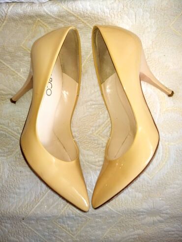 Salonke: Salonke, Marco, 38 — 4