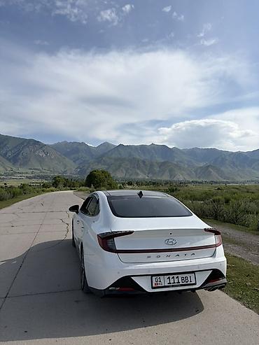 Транспорт: Hyundai Sonata: 2021 г., 1.6 л, Автомат, Бензин, Седан — 4