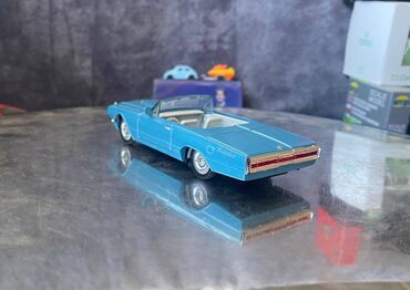 Avtomobil modelləri: Коллекционная модель Ford Thinderbird conbertible light blue 1966 — 11