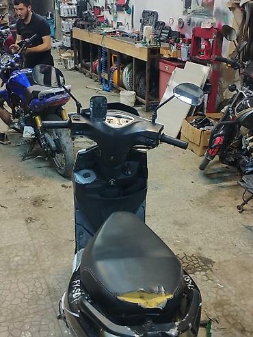 variator: - NNB, 125 sm3, 2023 il, 11000 km — 3