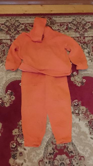 Uşaqlar üçün digər geyimlər: Uşaq geyimləri dəsti - Tünd göy rəngli, V-yaxa sviter jilet. Yaxası — 6