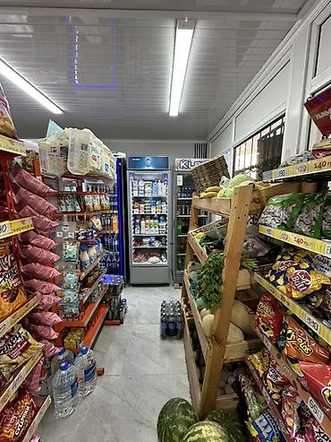 кокум бий: Продается готовый бизнес 30м^2 с местом или без. С товаром — 4