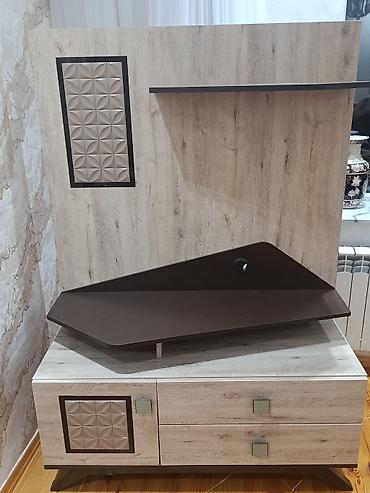 kunc ref: İşlənmiş, Düz TV altlığı, Polkalı — 1
