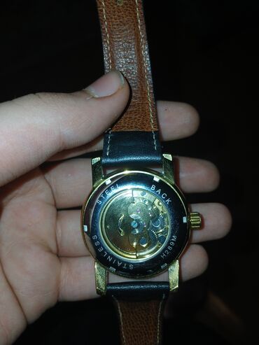 tek qaş üzük: Mexaniki qol saatı kisi ucundu rusiyadan 🇷🇺 alinib Xüsusiyyətlər: -