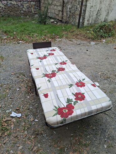 islenmis samavar: İşlənmiş, Təknəfərlik çarpayı, Bazasız, Matras ilə, Siyirməsiz, Rusiya