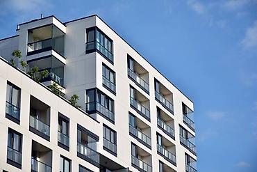 xerite baki: Müasir yaşayış kompleksi – şüşəbəndli eyvanlar və geniş panoram — 1