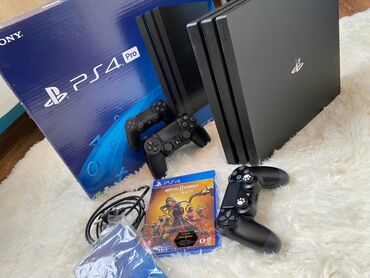 Видеоигры и приставки: PS4 pro max, модель 3/3 ревизия 3/3, память 1000гиг, 4К, HDR, комплект at lalafo.kg Видеоигры и приставки: PS4 pro max, модель 3/3 ревизия 3/3, память 1000гиг, 4К, HDR, комплект