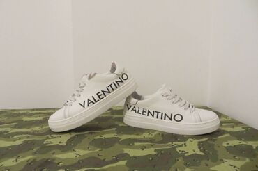 valentino patike: 35, color - White