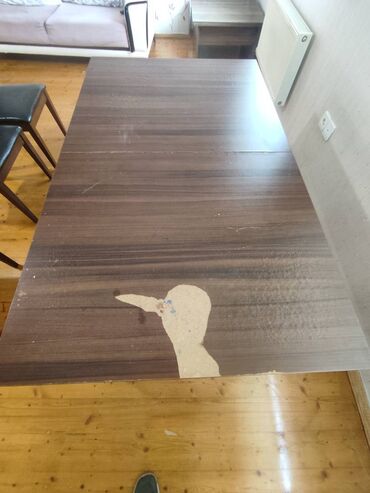 Masa və oturacaq dəstləri: Qonaq otağı üçün masa və oturacaqlar. Şəkildə göründüyü vəziyyətdədir — 5