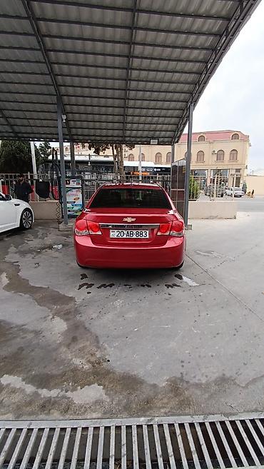 masin satis sayti: Chevrolet Cruze sedan – qırmızı rəng - Kuzov: 4 qapılı sedan, parlaq — 3